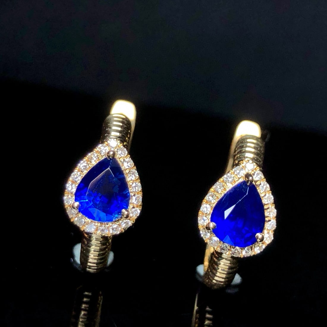 14k Gold 1.22 Ctw Vivid Blue Natural Sapphire & Diamond Earrings - 3