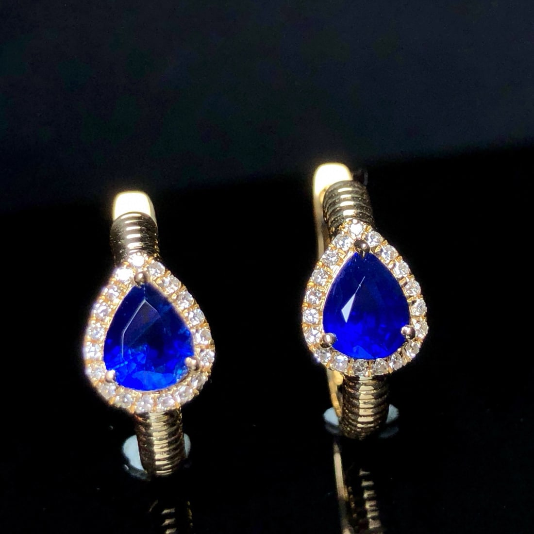 14k Gold 1.22 Ctw Vivid Blue Natural Sapphire & Diamond Earrings - 6