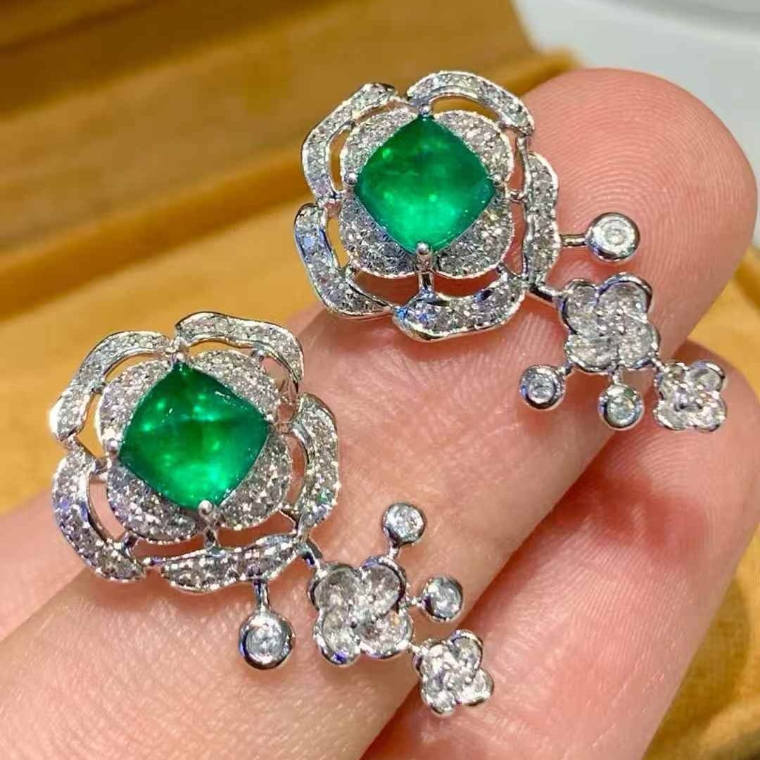 14k Gold 1.6 Ct Natural Emerald & Diamond Earrings - 2