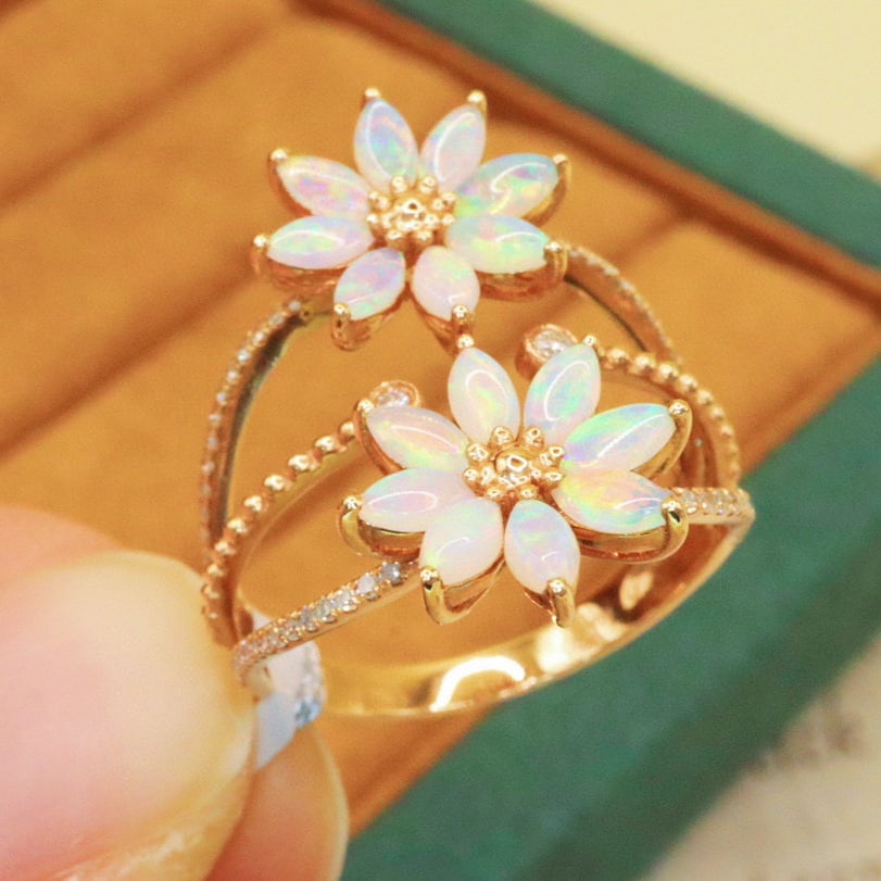 14k Gold 1.03 Ctw Natural Opal & Diamond Ring - 2