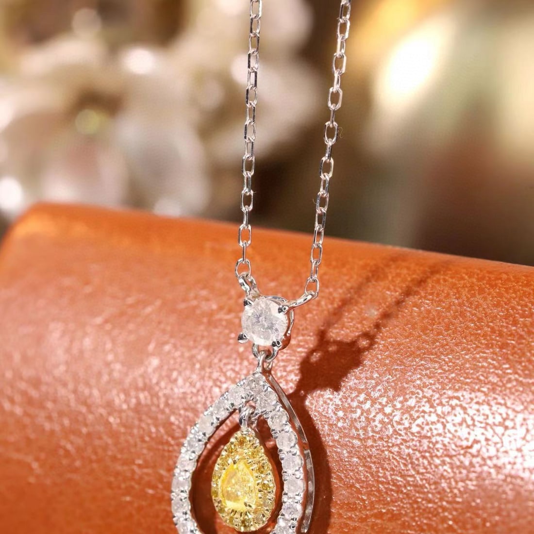 14k Gold 0.40 Ctw Natural Yellow Diamond & Diamond Necklace - 3