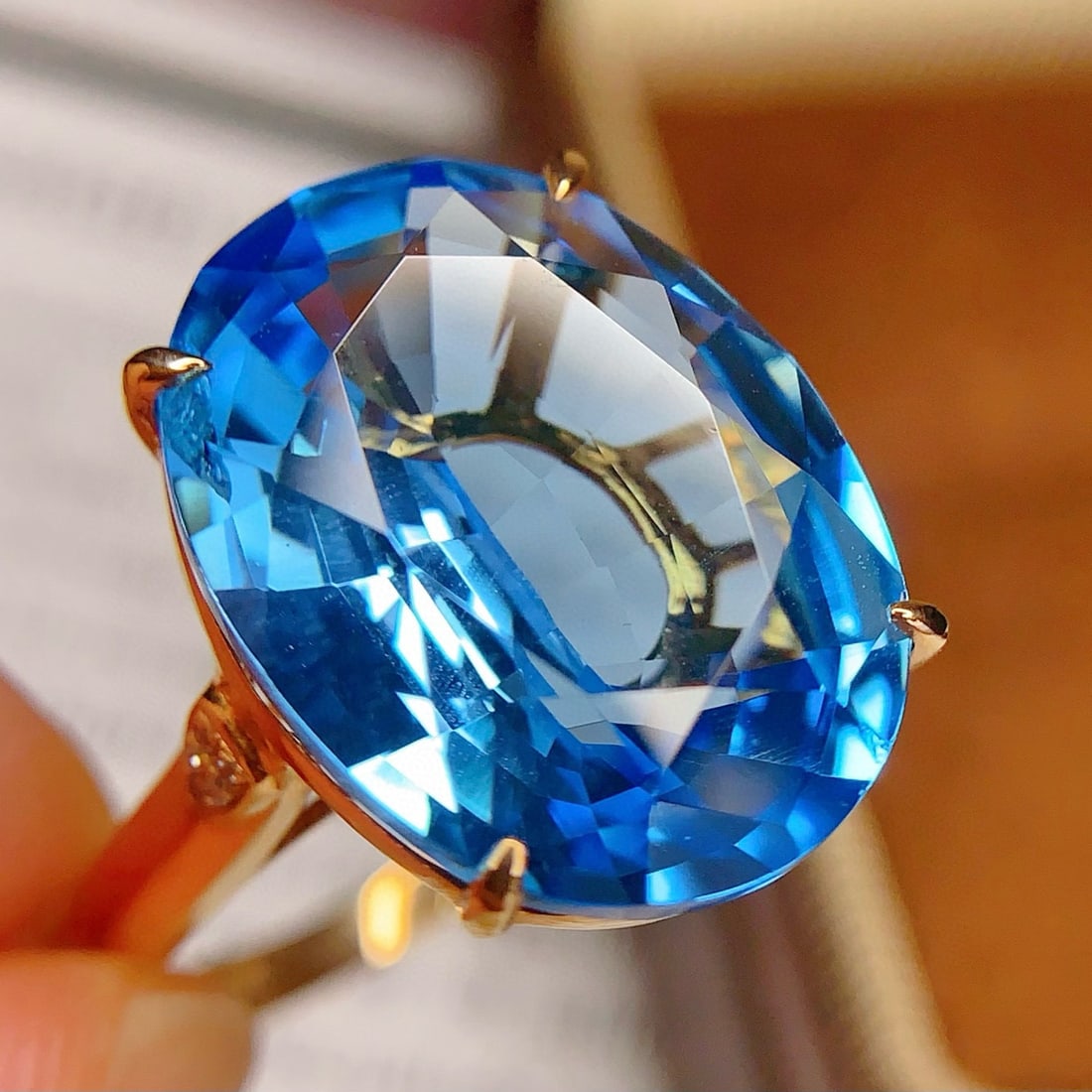 14k Gold 13 Ct Natural Topaz & Diamond Ring - 3