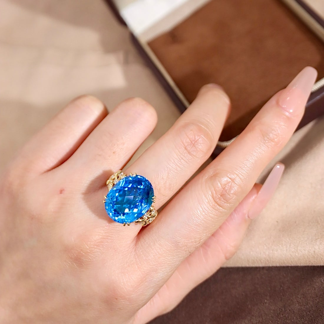 14k Gold 20.38 Ctw Natural Topaz & Diamond Ring - 8