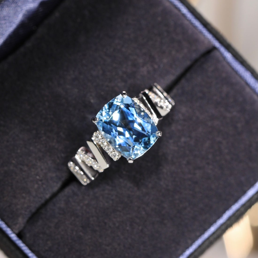 14k Gold 2.32 Ct Natural Aquamarine & Diamond Ring - 5