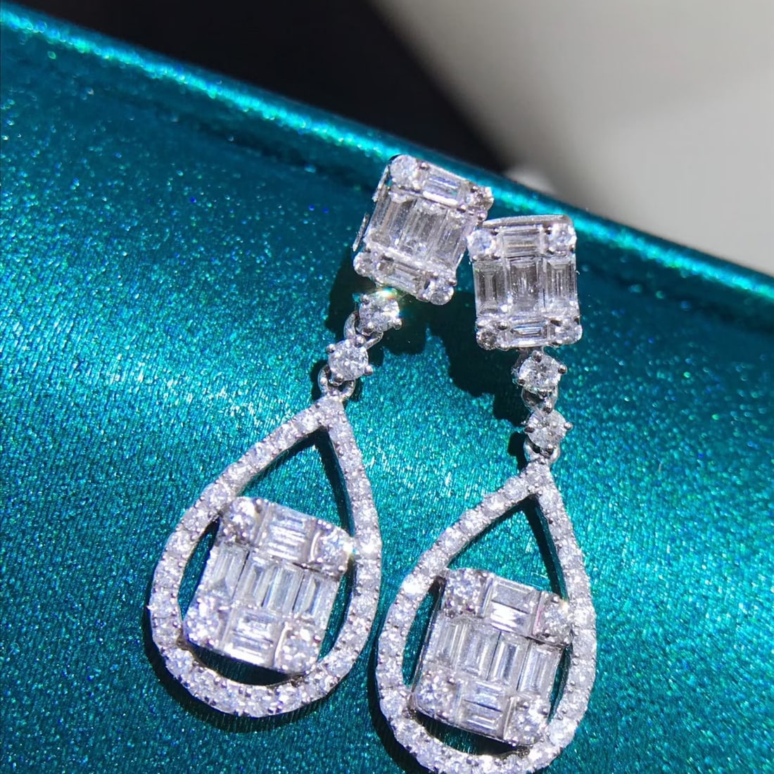 14k Gold 1.7 Ct Natural H Diamond Earrings - 2