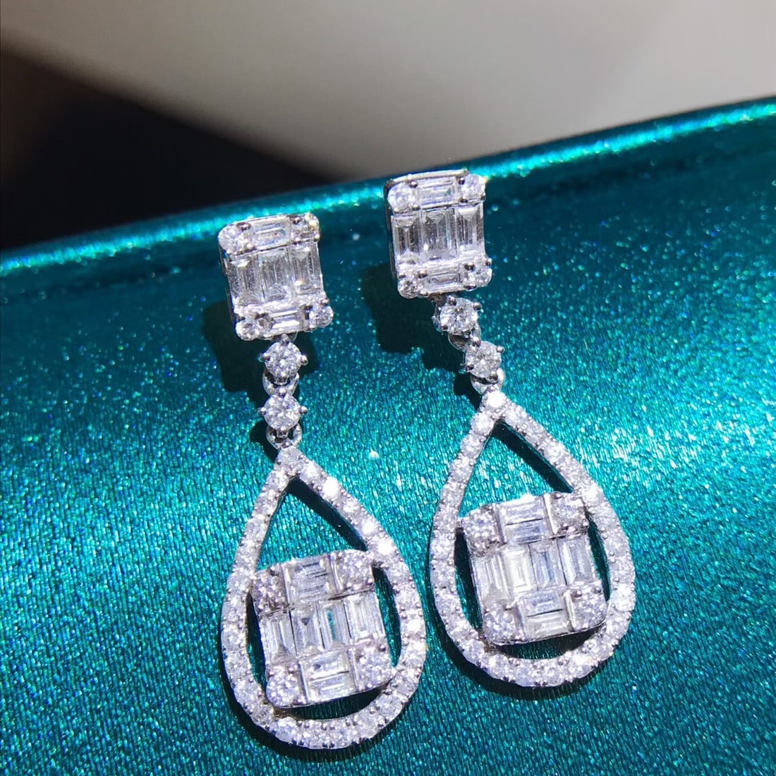 14k Gold 1.7 Ct Natural H Diamond Earrings - 3