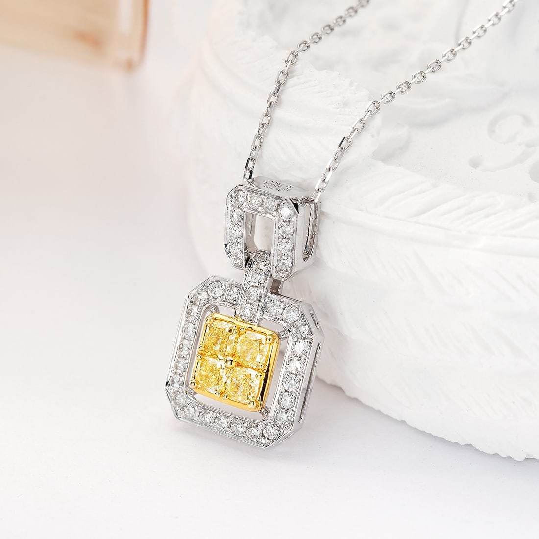 14k Gold 0.60 Ctw Natural Yellow Diamond & Diamond Necklace - 3