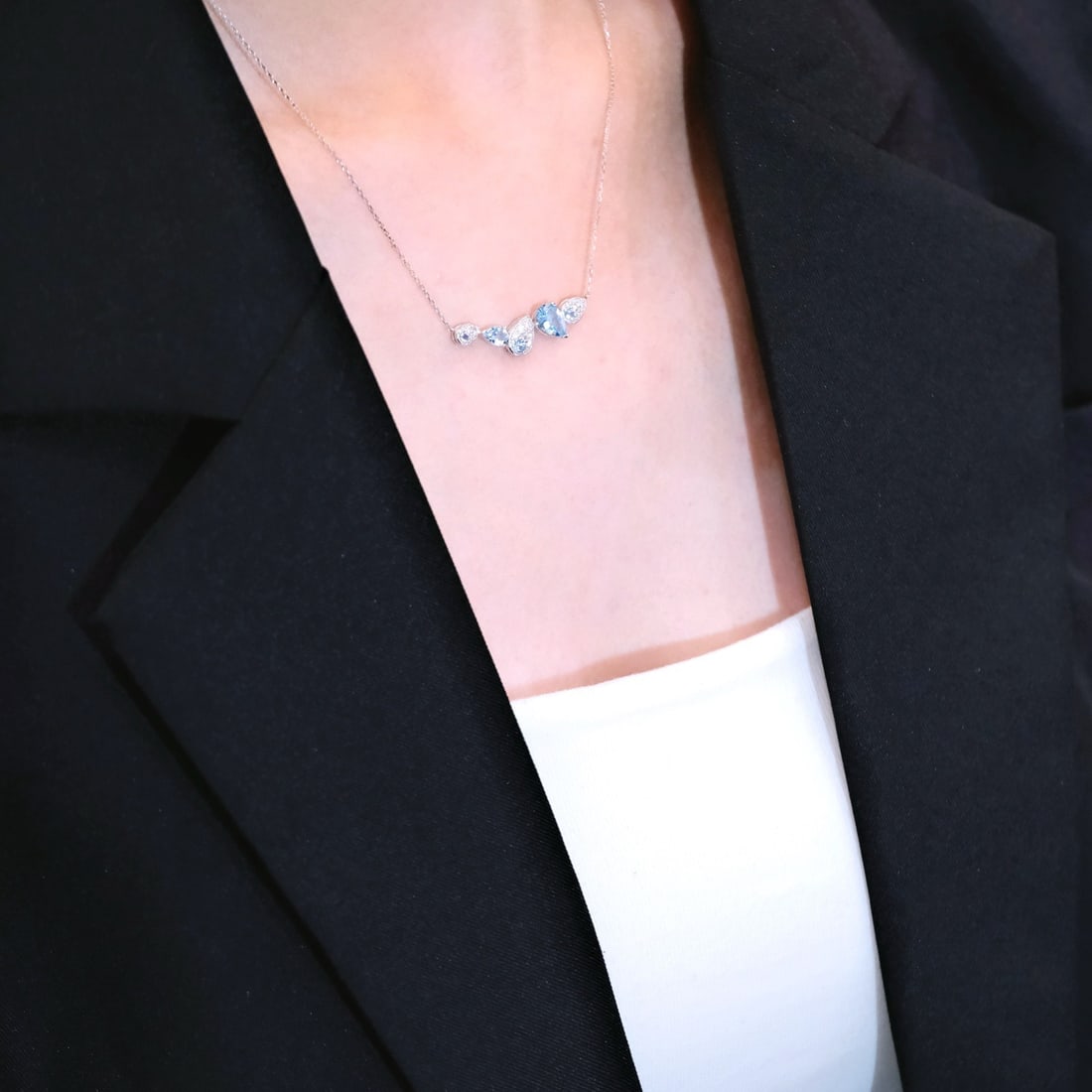 14k Gold 1.83 Ctw Natural Aquamarine & Diamond Necklace - 5