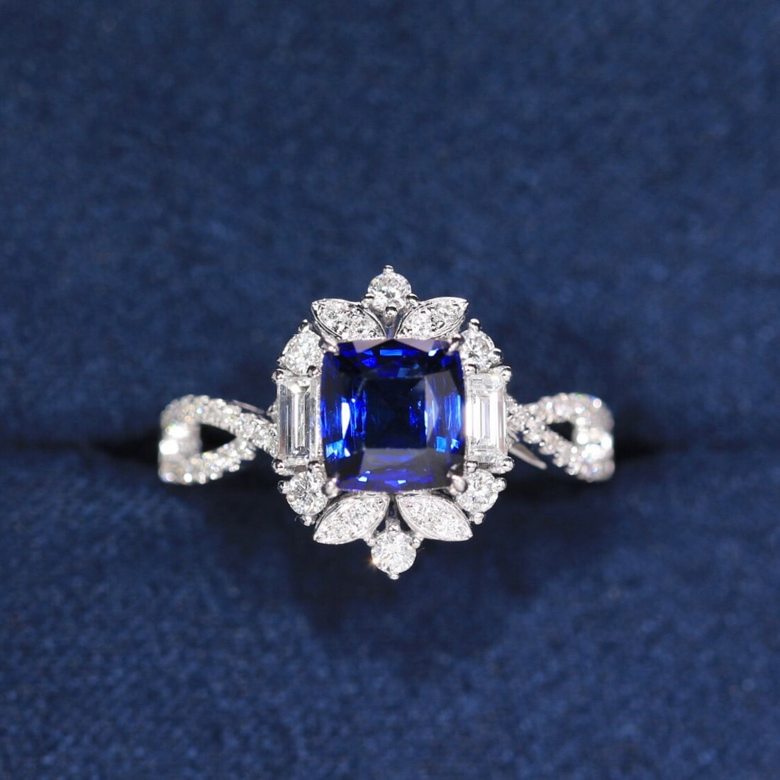 14k Gold 2.13 Ctw Natural Sapphire & Diamond Ring - 7