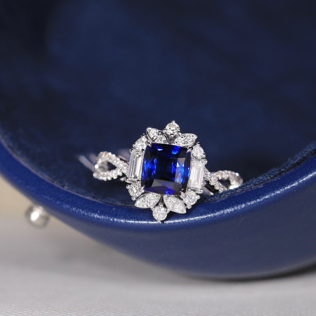 14k Gold 2.13 Ctw Natural Sapphire & Diamond Ring - 8