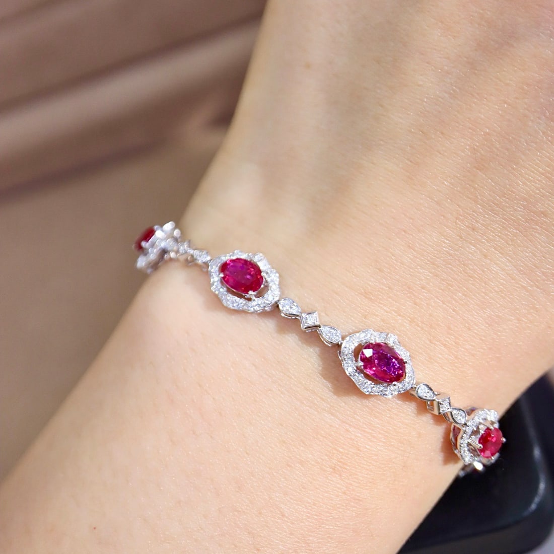 14k Gold 5.64 Ctw Natural Ruby & Diamond Bracelet - 6