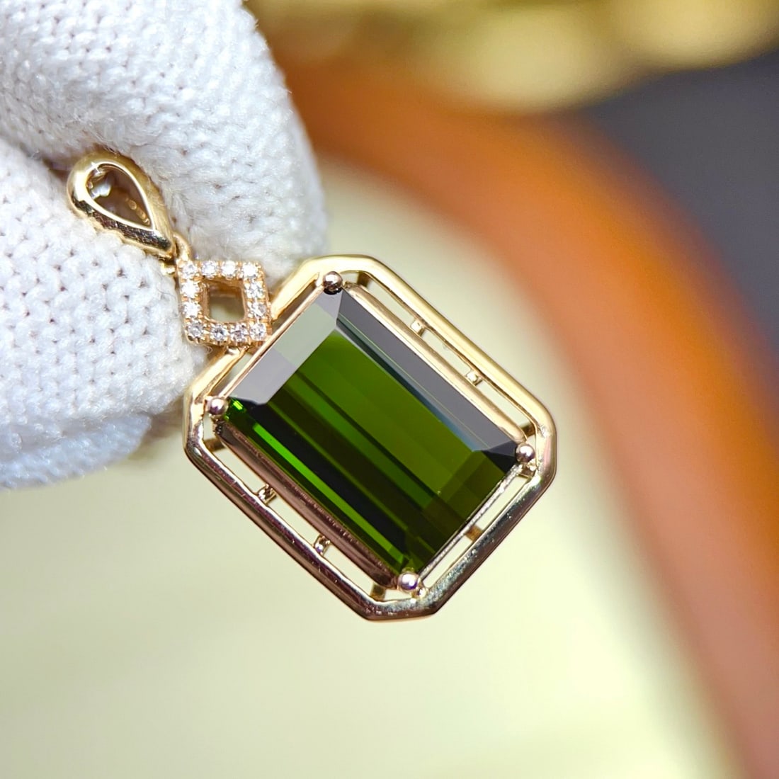 14k Gold 3.48 Ctw Natural Tourmaline & Diamond Pendant( Without Chain ): Ref:231108073 // gold content:14k gold // main gemstone:tourmaline // shape:octagonal // carat weight:3. 45ct // color:green // treatment:natural // // adjacent gemstone 2 : diamond // number of