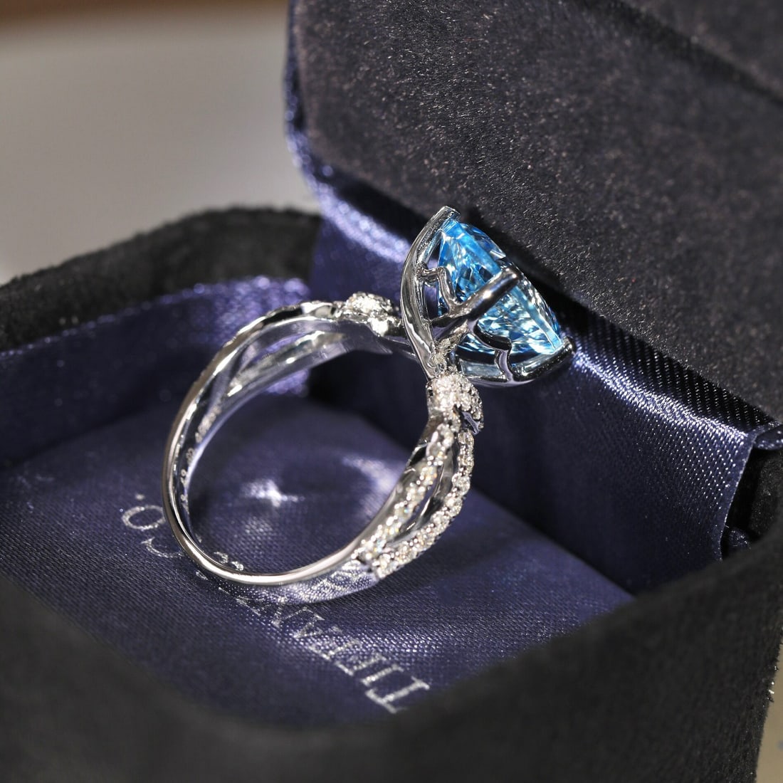 14k Gold 3.57 Ctw Natural Aquamarine & Diamond Ring - 8