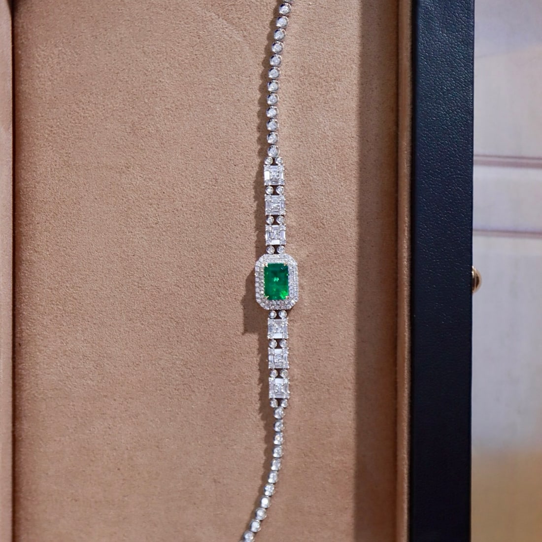 14k Gold 3.06 Ctw Vivid Green Natural Emerald & Diamond Bracelet - 6