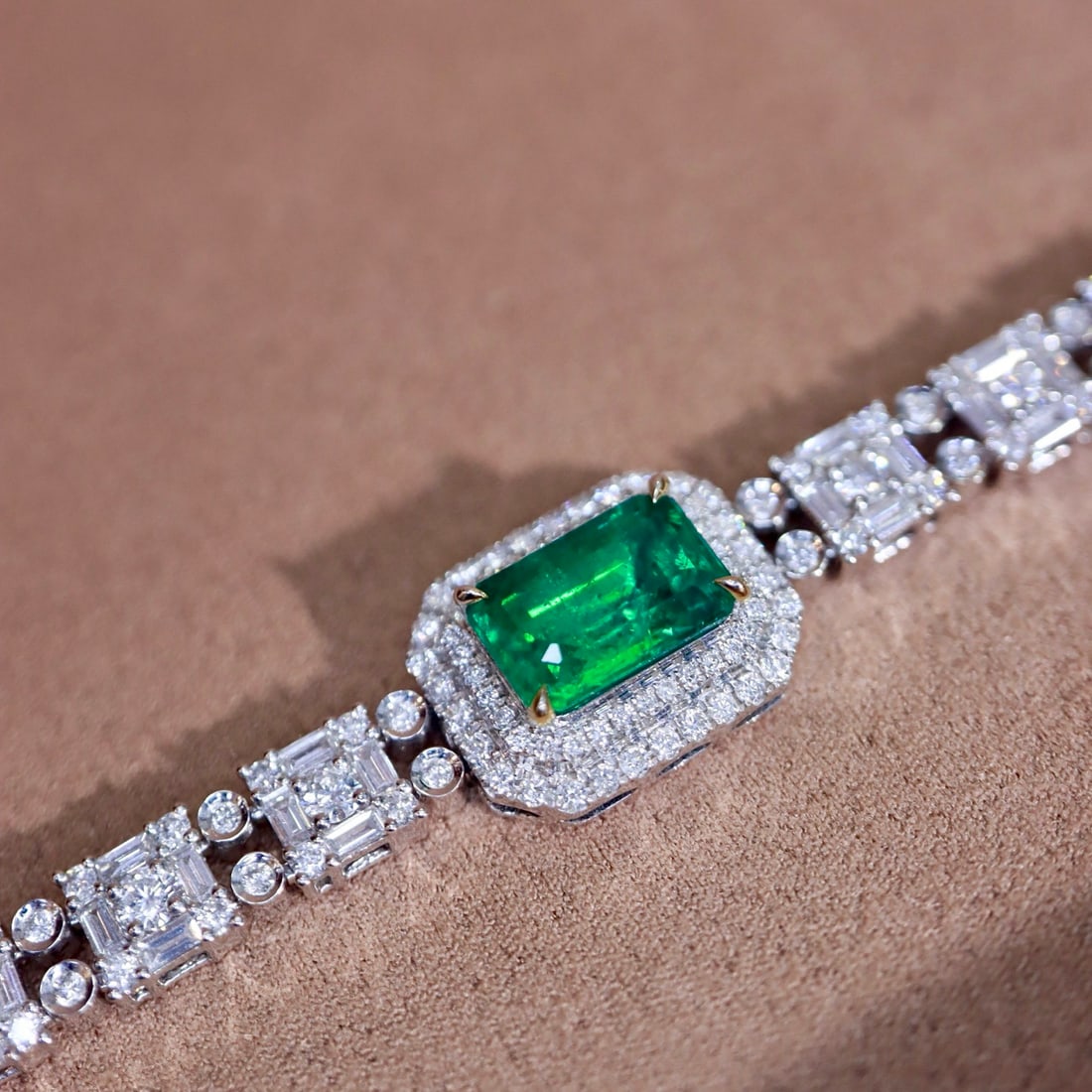 14k Gold 3.06 Ctw Vivid Green Natural Emerald & Diamond Bracelet - 7