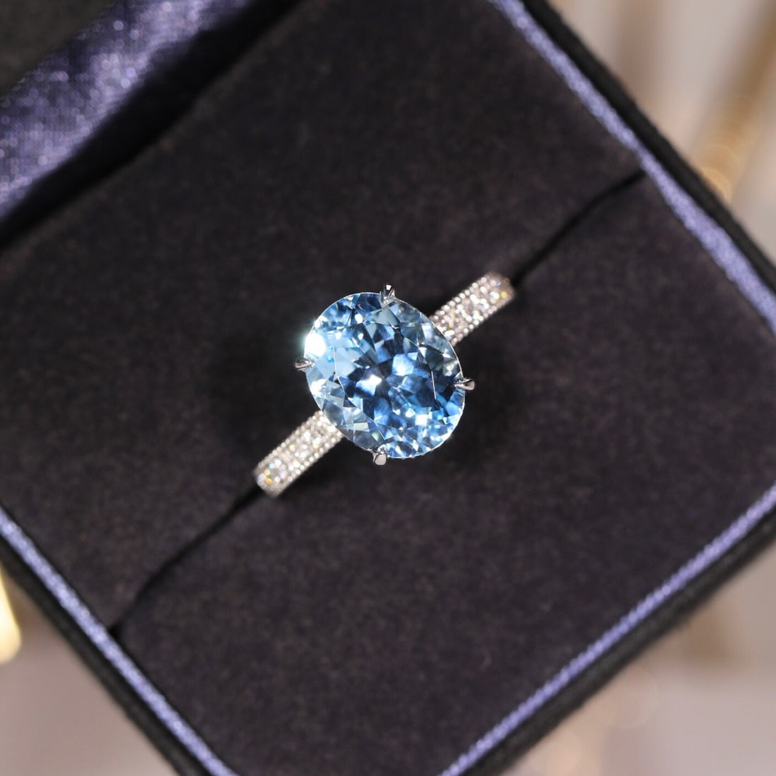 14k Gold 3.54 Ct Natural Aquamarine & Diamond Ring: Ref:231108088 // gold content:14k gold // ring size:7. 25us // // main gemstone:aquamarine // shape:oval // carat weight:3. 54ct // color:santa maria color // treatment:natural // // adjacent