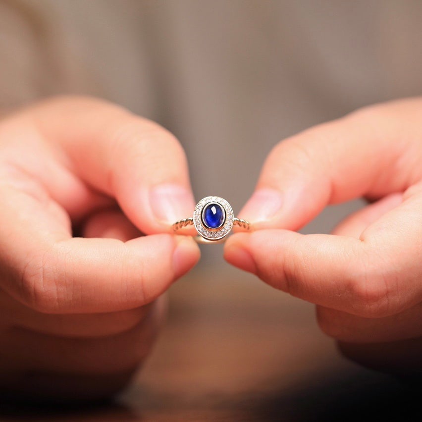 14k Gold 0.75 Ct Vivid Blue Natural Sapphire & Diamond Ring - 5