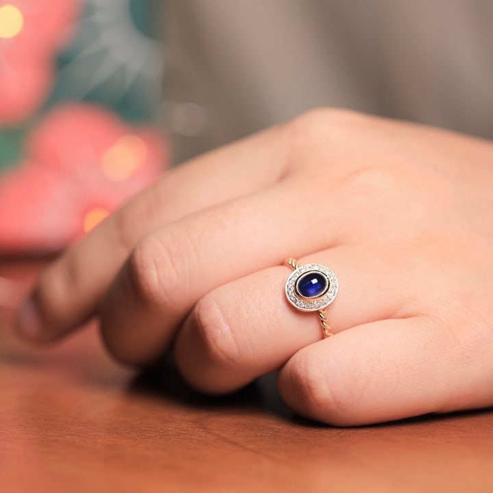 14k Gold 0.75 Ct Vivid Blue Natural Sapphire & Diamond Ring - 6