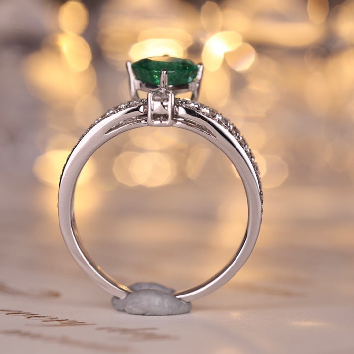 14k Gold 0.95 Ct Vivid Green Natural Emerald & Diamond Ring - 7