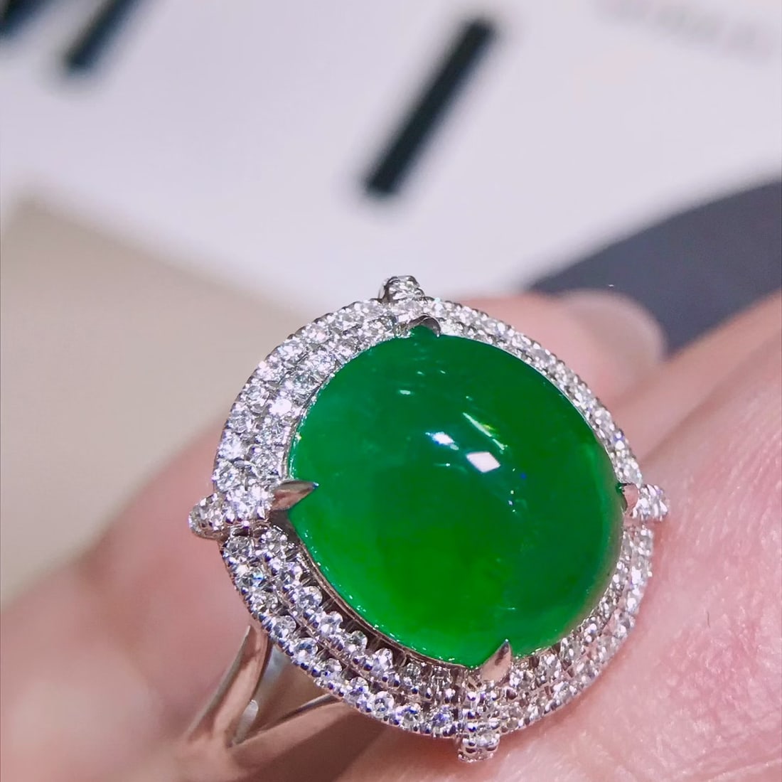 14k Gold 5.04 Ctw Vivid Green Natural Emerald & Diamond Ring - 2