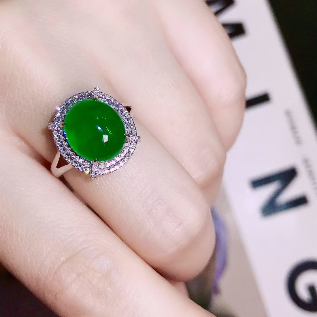 14k Gold 5.04 Ctw Vivid Green Natural Emerald & Diamond Ring - 4