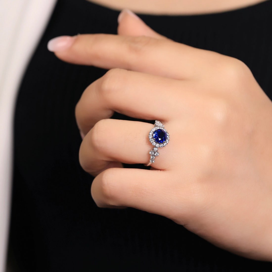 14k Gold 1.52 Ctw Vivid Blue Natural Sapphire & Diamond Ring - 5