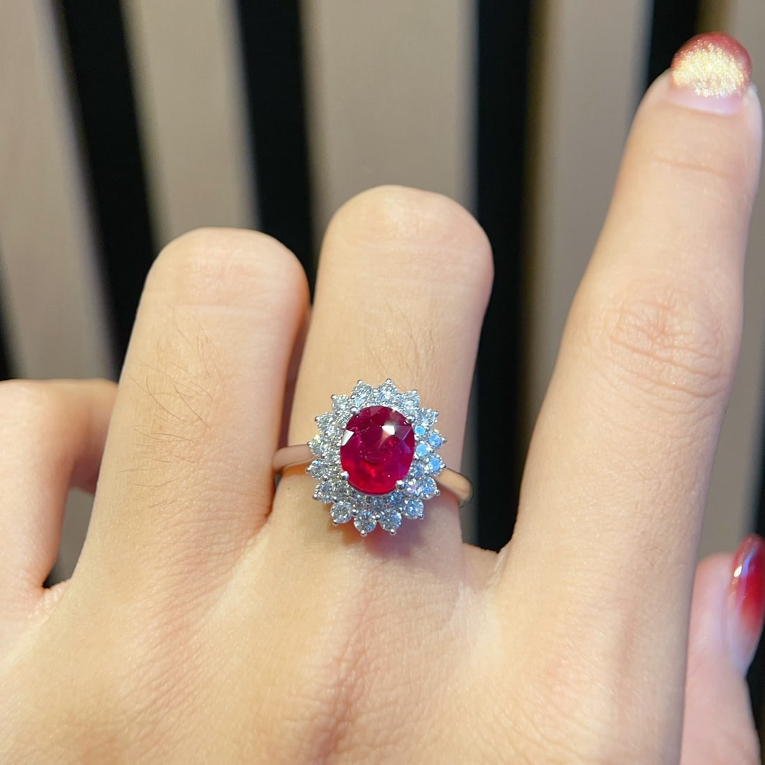 14k Gold 2.65 Ctw Natural Ruby & Diamond Ring - 6