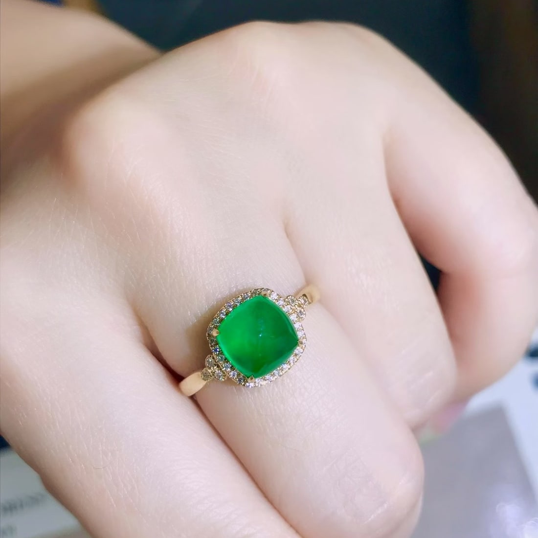 14k Gold 2.2 Ct Vivid Green Natural Emerald & Diamond Ring - 4