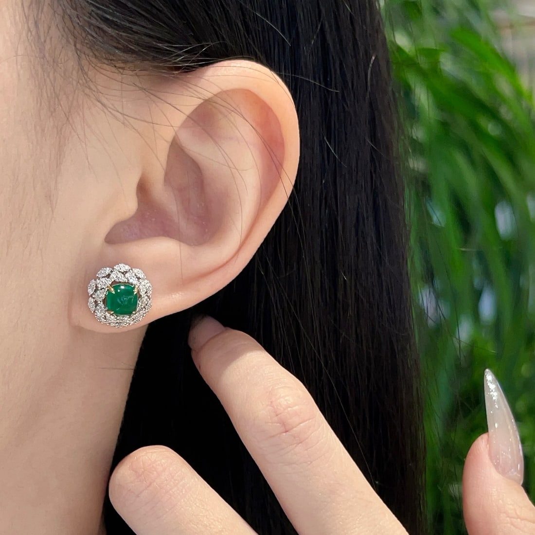 14k Gold 1.70 Ct Vivid Green Natural Emerald & Diamond Earrings - 6