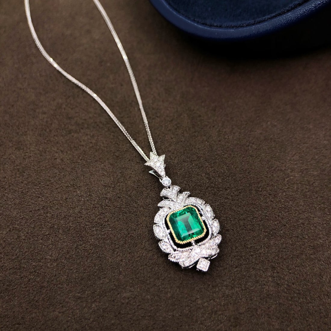 14k Gold 1.40 Ct Vivid Green Natural Emerald & Diamond Pendant( Without Chain ) - 5