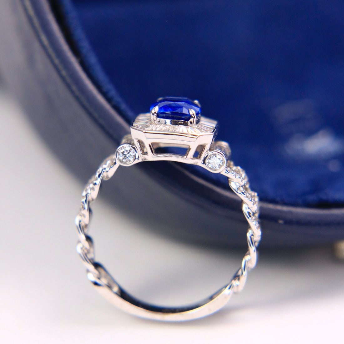 14k Gold 1.76 Ctw Natural Sapphire & Diamond Ring - 4