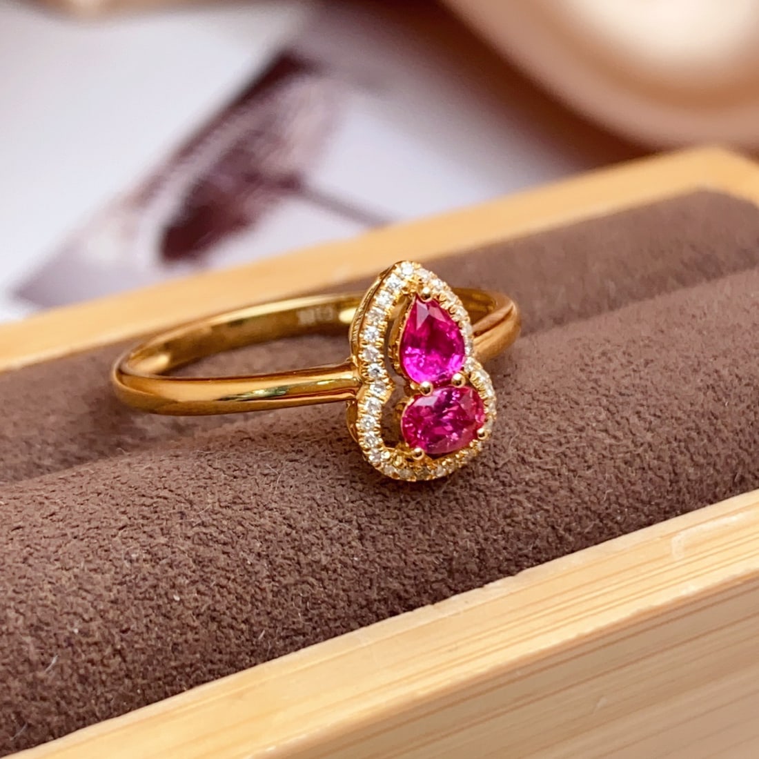 14k Gold 0.75 Ct Natural Ruby & Diamond Ring: Ref:231108154 // gold content:14k gold // ring size:7. 25us // // main gemstone:ruby // shape:multiple // carat weight:0. 75ct // color:red // treatment:natural // // adjacent gemstone 2 : diamond