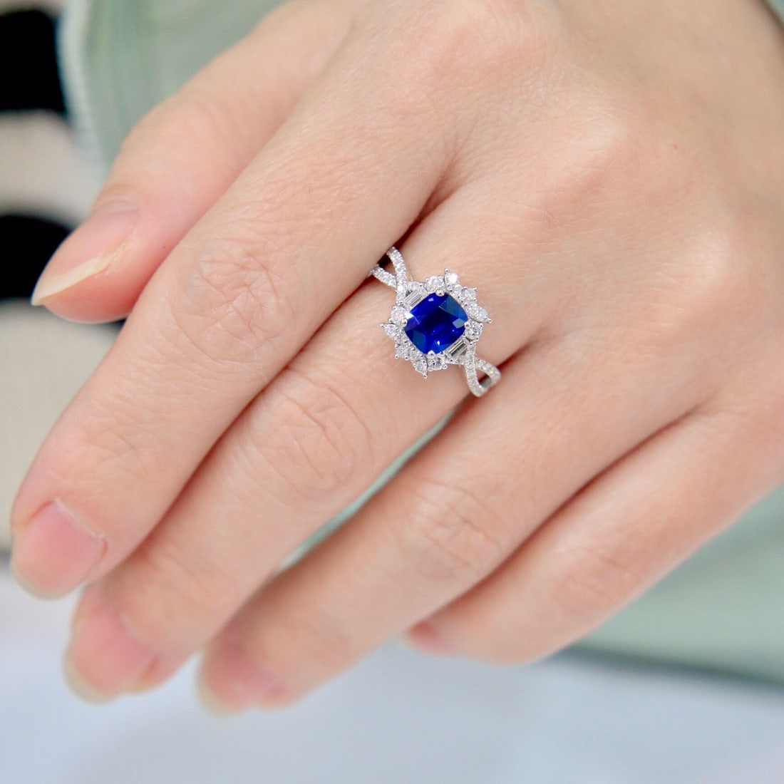 14k Gold 1.75 Ctw Natural Sapphire & Diamond Ring - 5