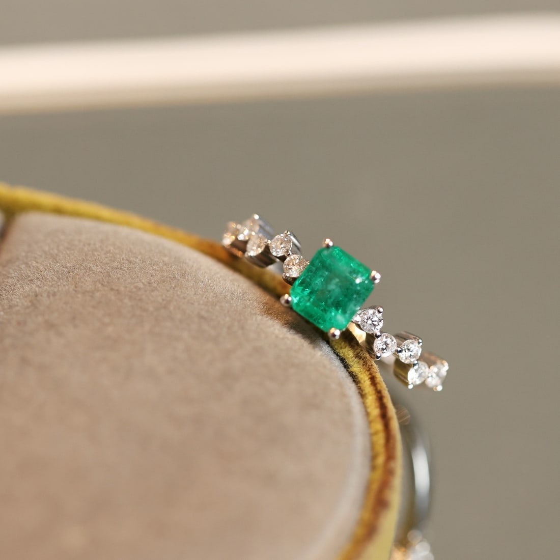 14k Gold 1.29 Ctw Natural Emerald & Diamond Ring - 2