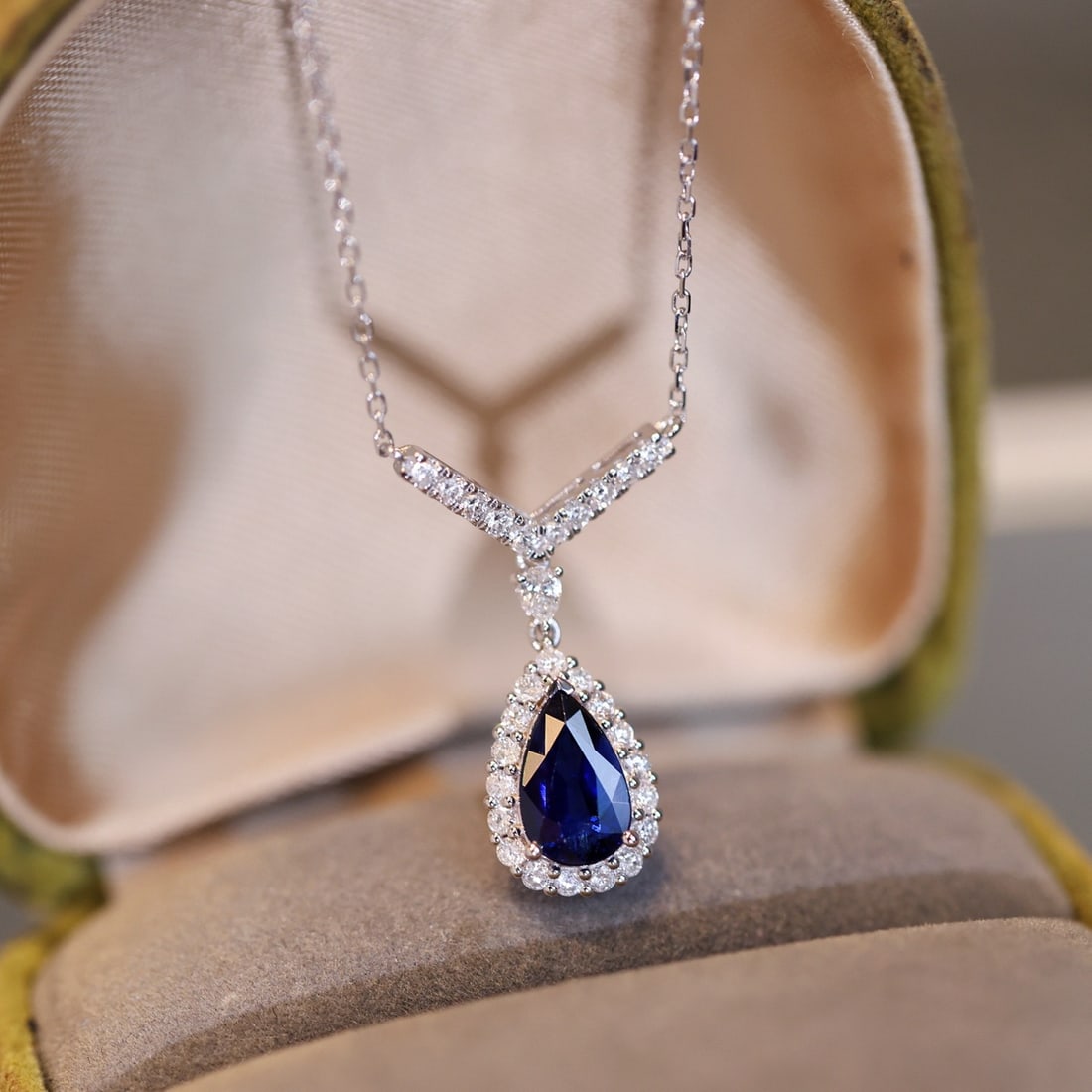 14k Gold 1.80 Ctw Natural Sapphire & Diamond Necklace: Ref:231108159 // gold content:14k gold // main gemstone:sapphire // shape:pear // carat weight:1. 36ct // color:royal blue // treatment:natural // // adjacent gemstone 2 : diamond // shape:multiple