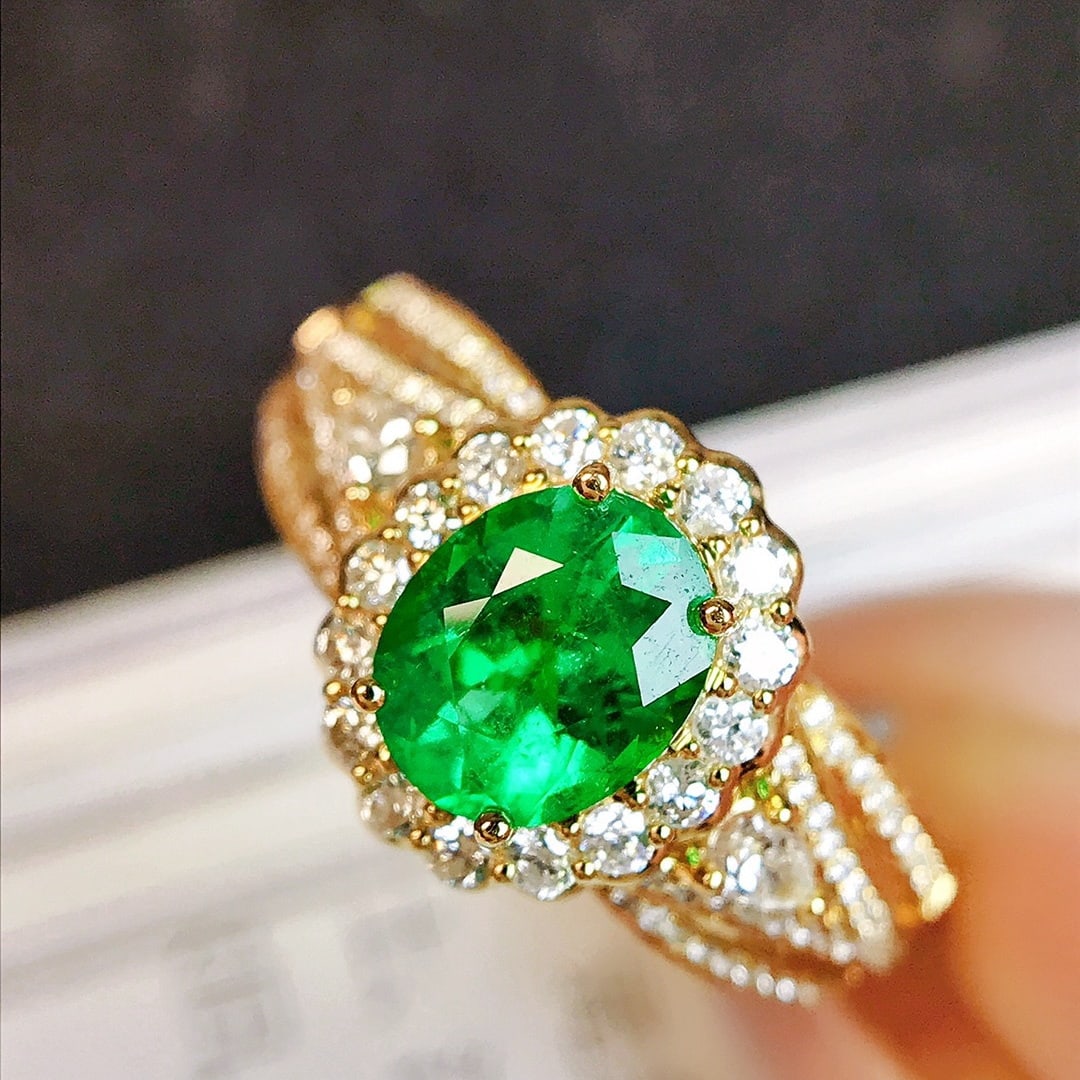 14k Gold 1.20 Ctw Vivid Green Natural Emerald & Diamond Ring - 2