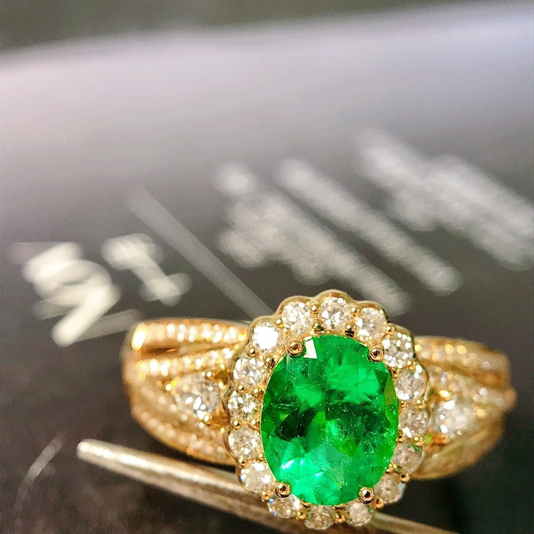 14k Gold 1.20 Ctw Vivid Green Natural Emerald & Diamond Ring - 3