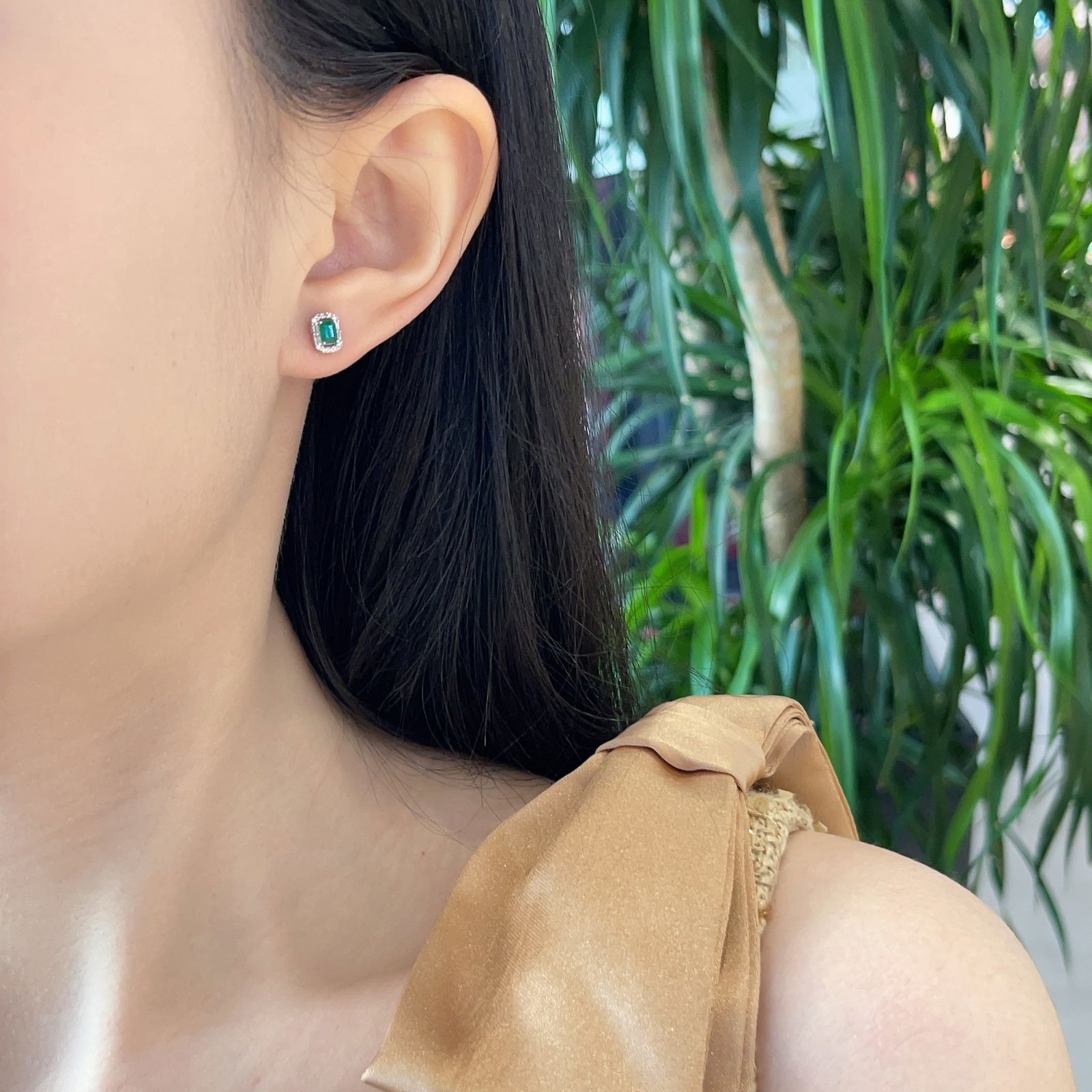 14k Gold 0.42 Ct Vivid Green Natural Emerald & Diamond Earrings - 5