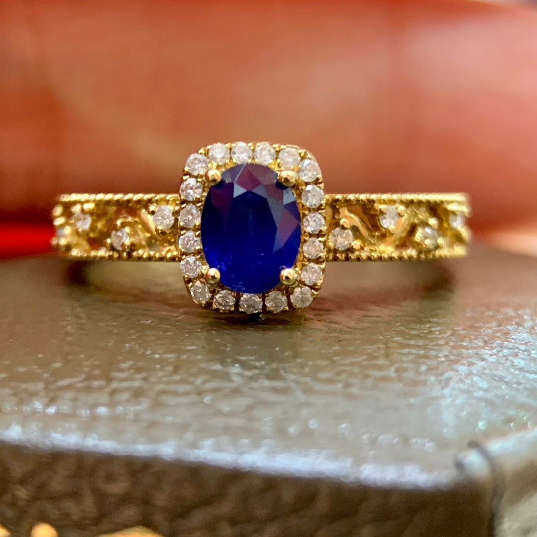 14k Gold 0.81 Ctw Natural Sapphire & Diamond Ring: Ref:231108171 // gold content:14k gold // ring size:7. 25us // // main gemstone:sapphire // shape:oval // carat weight:0. 70ct // color:blue // treatment:natural // // adjacent gemstone 2 : diamond //