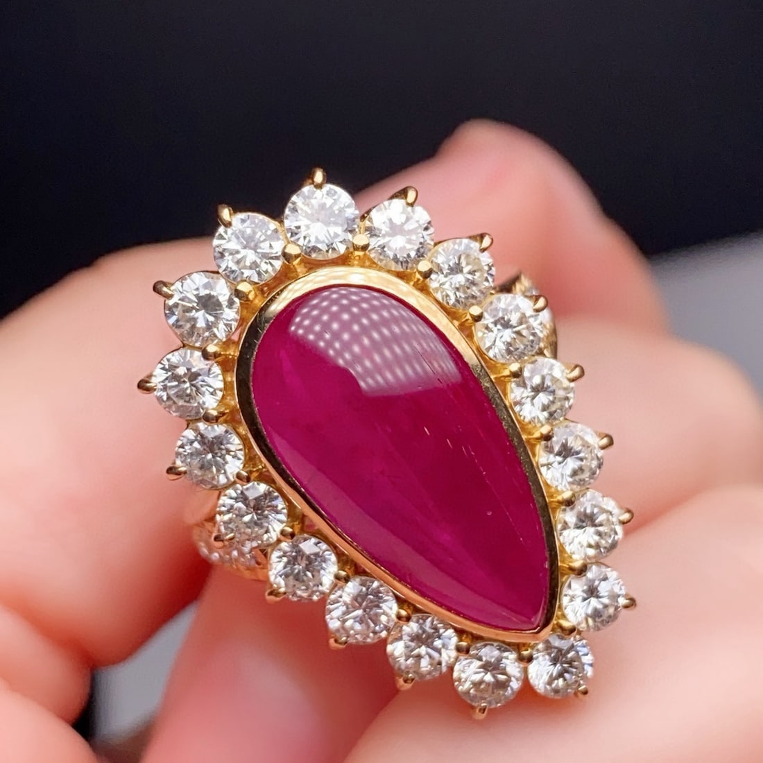 14k Gold 8.27 Ctw Natural Ruby & Diamond Ring - 3