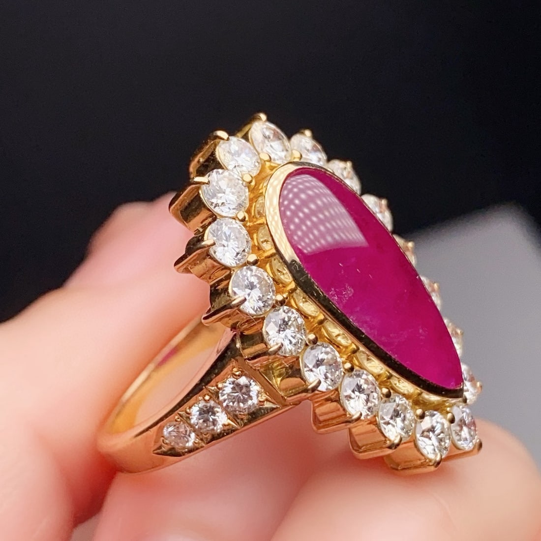 14k Gold 8.27 Ctw Natural Ruby & Diamond Ring - 4