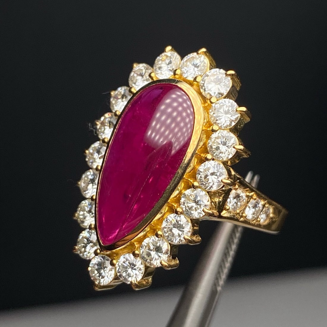 14k Gold 8.27 Ctw Natural Ruby & Diamond Ring - 5