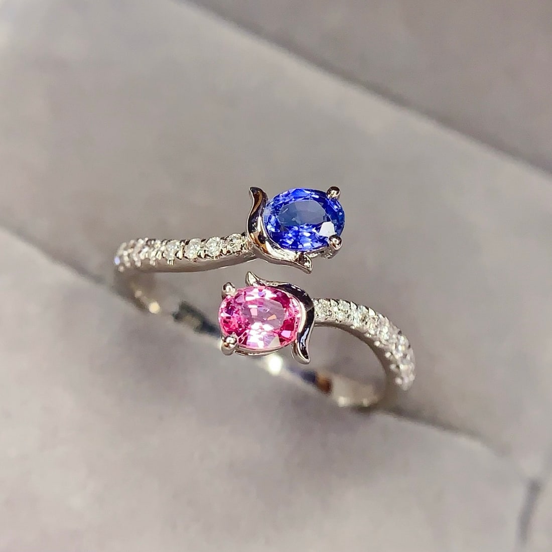 14k Gold 0.8 Ct Natural Sapphire & Diamond & Toi Et Moi Ring - 4