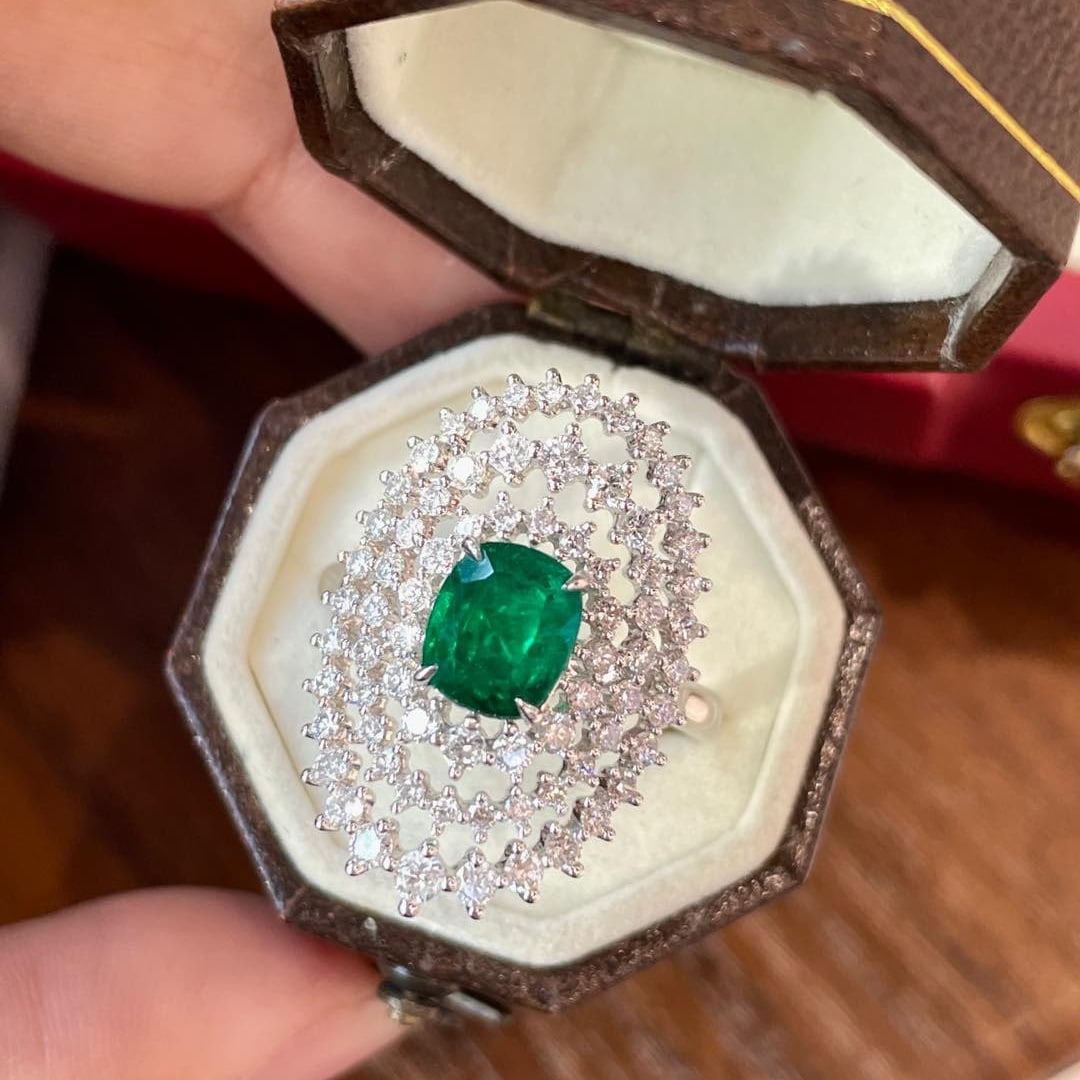 14k Gold 2.22 Ctw Vivid Green Natural Emerald & Diamond Ring - 2