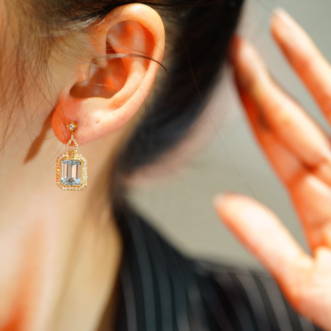 14k Gold 5 Ct Natural Aquamarine & Diamond Earrings - 4