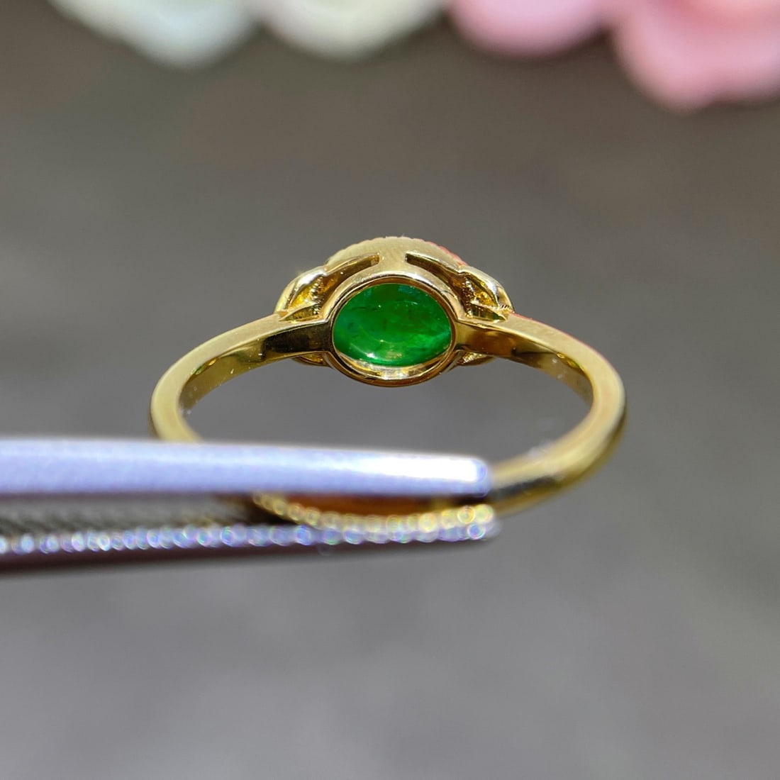 14k Gold 1.3 Ct Vivid Green Natural Emerald & Diamond Ring - 5