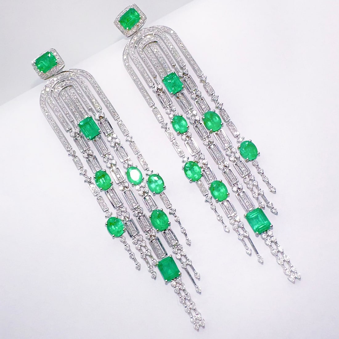 14k Gold 8.40 Ctw Vivid Green Natural Emerald & Diamond Earrings - 3