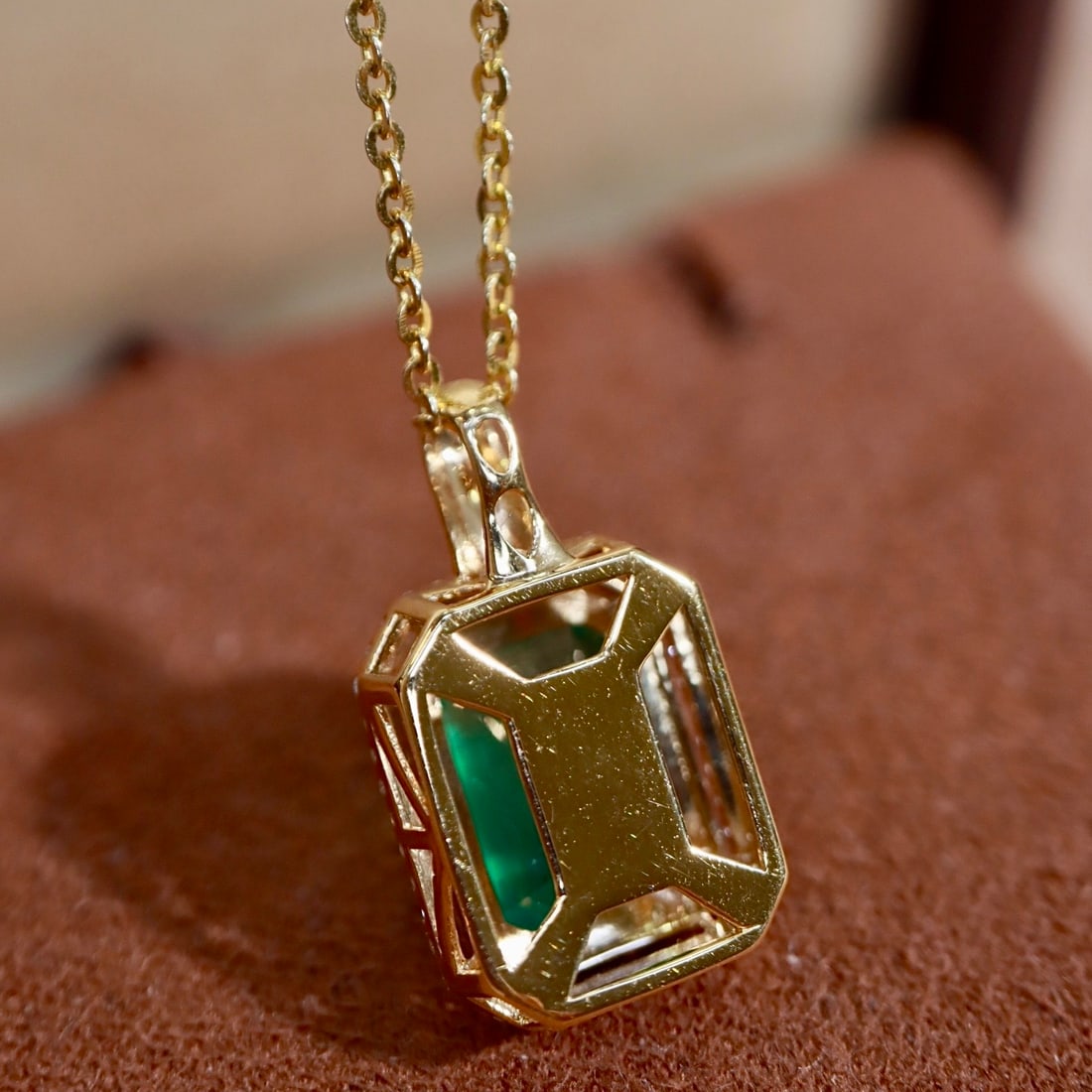 14k Gold 2.33 Ctw Vivid Green Natural Emerald & Diamond Pendant( Without Chain ) - 7