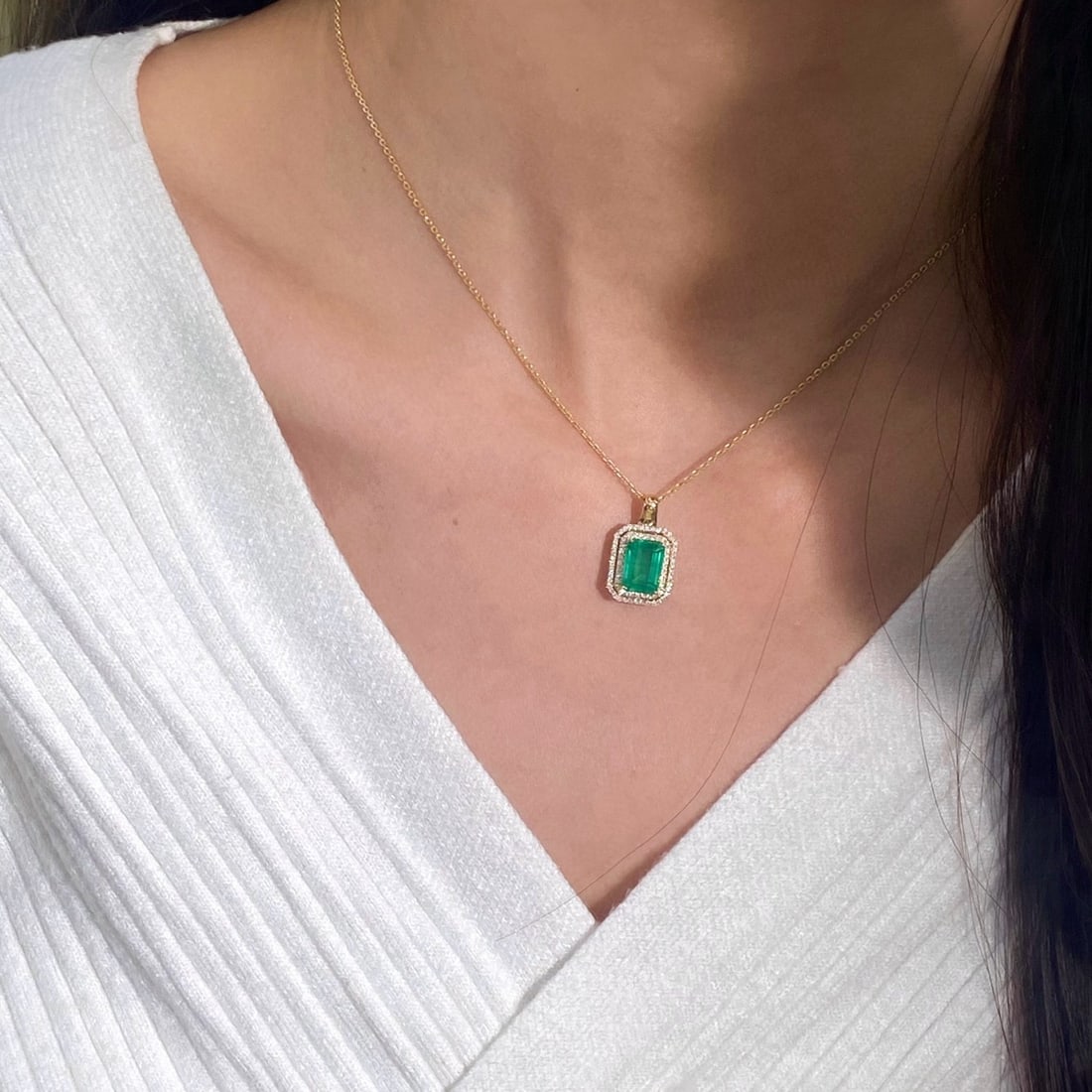 14k Gold 2.33 Ctw Vivid Green Natural Emerald & Diamond Pendant( Without Chain ) - 8