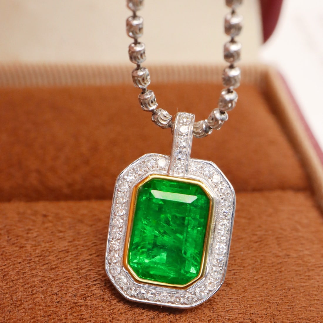 14k Gold 2.09 Ctw Vivid Green Natural Emerald & Diamond Pendant( Without Chain ) - 2